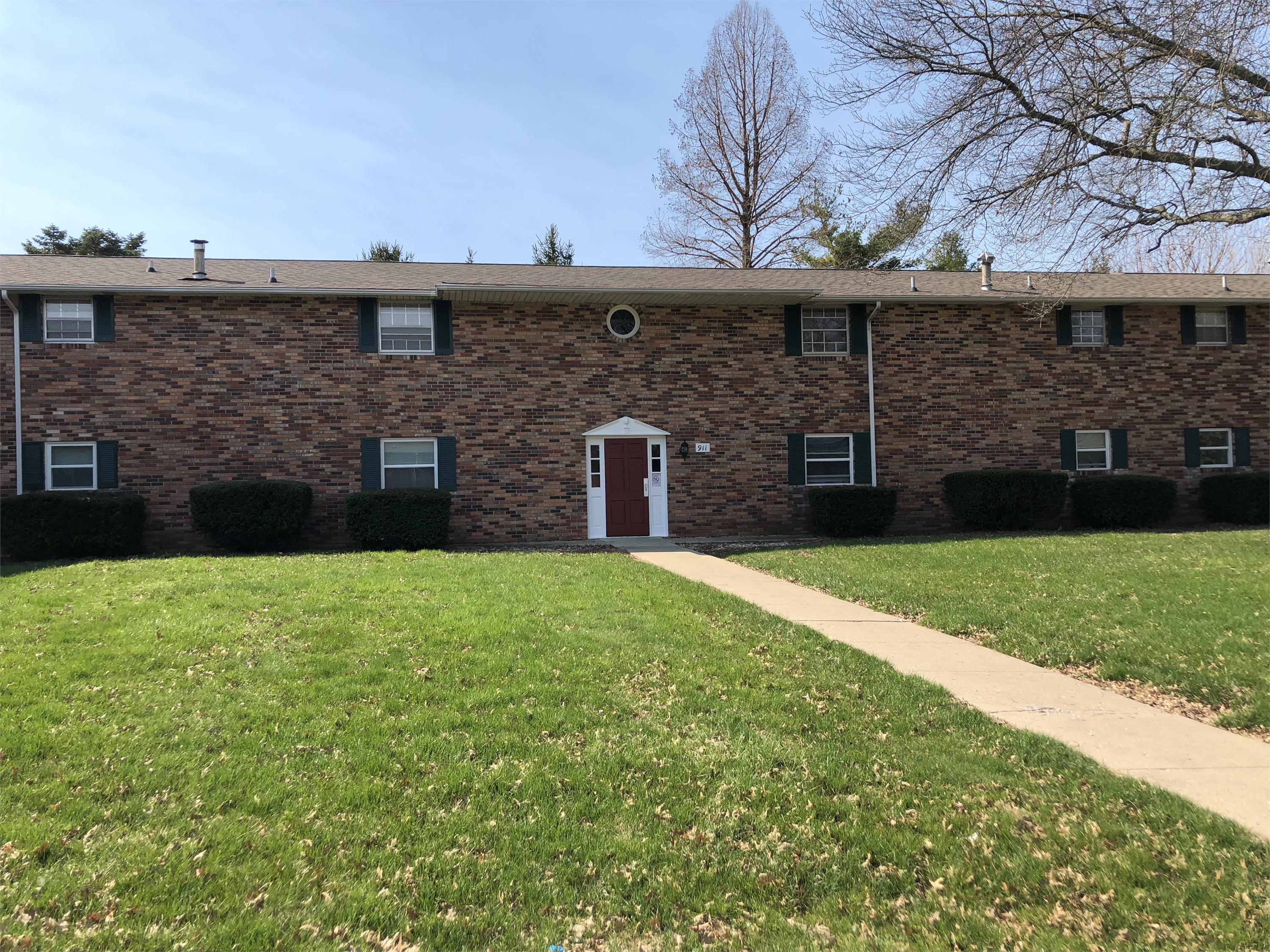 929 E Colonial Manor Dr apt 304